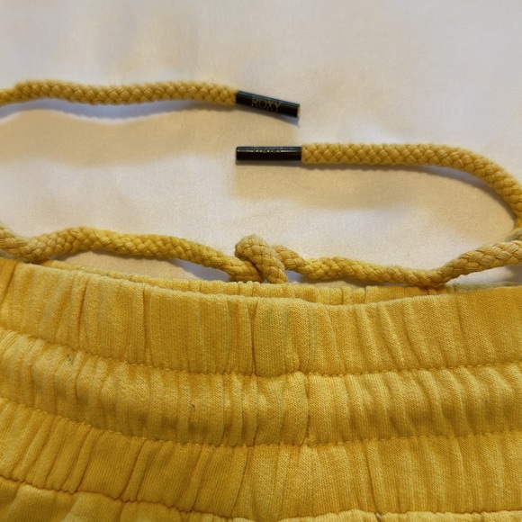 Roxy Women’s  Shorts XS - Picture 3 of 6